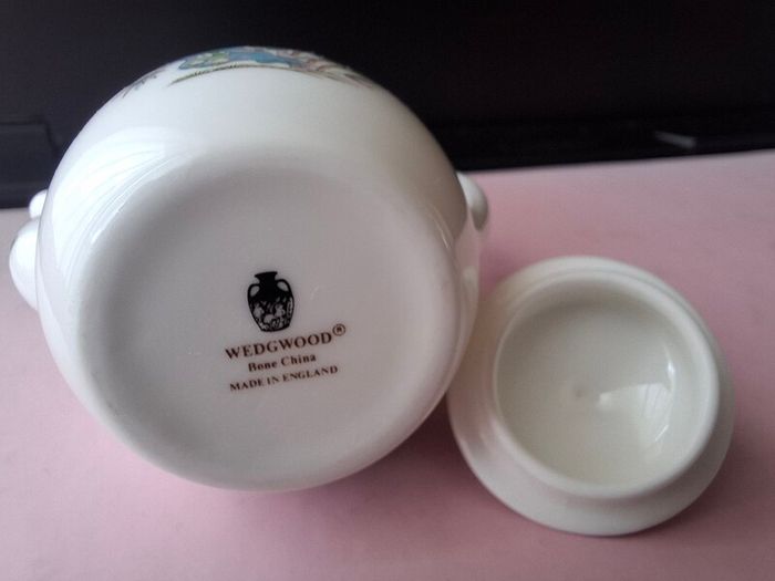 Vintage Wedgwood Kutani Crane Miniature Coffee Pot with Lid Bone China
