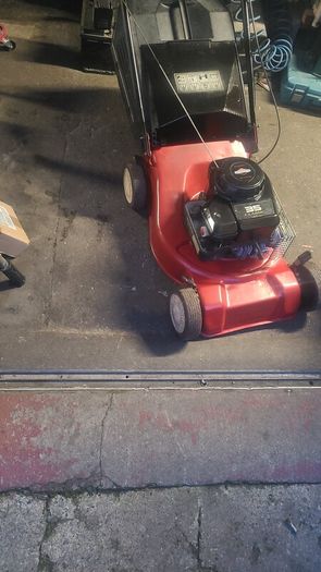 Broken lawnmowers and other tools wanted for parts. Lawnmower servicing also available!