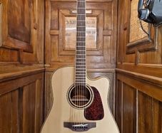 Takamine P4DC