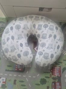 Baby feeding / support pillow