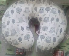 Baby feeding / support pillow