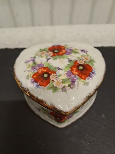 Florence Collectables trinket box