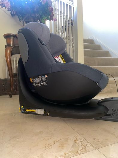 Maxi-Cosi Mica i-size ISOFIX Rotating Car Seat