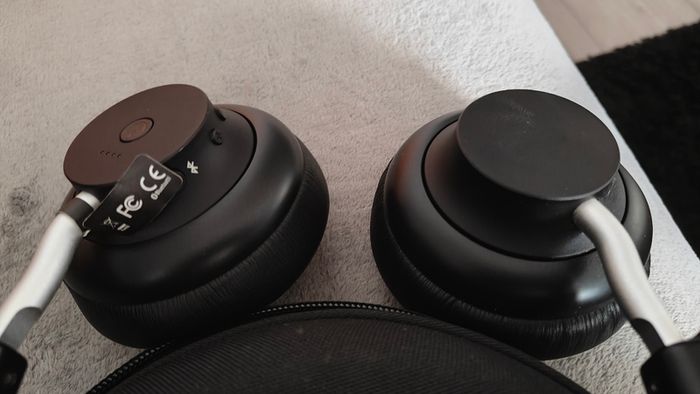 AIWA ARC-1 Bluetooth Headphones