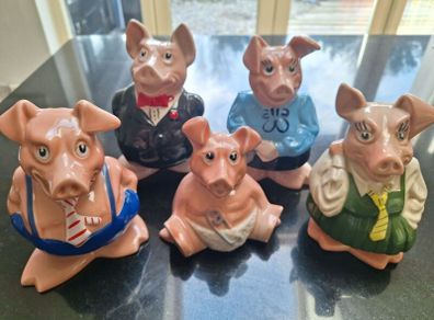 Nat West Pigs Set of 5
