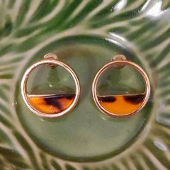 Gold tone faux tortoise shell earrings