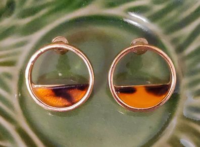 Gold tone faux tortoise shell earrings