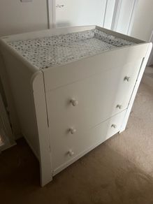 Changing table