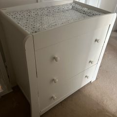 Changing table