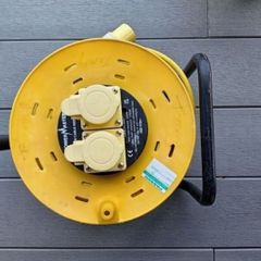 50 meter + 25 meter 110 volt leads.
