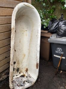 Metal bath