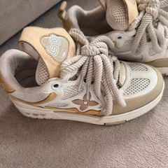 unisex trainers