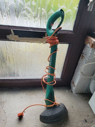 Black & Decker Electric Strimmer