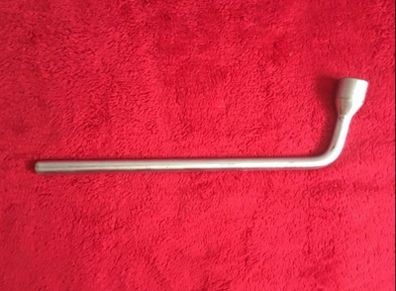 Lug wrench