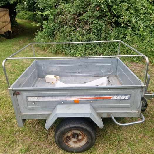 Erde 142 car camping/ tipping trailer