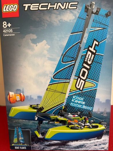lego Technic catamaran 2 in 1 floating boat