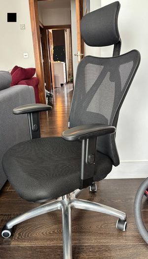 mfavour Ergonomic Mesh Office Chair (Adjustable Headrest & Lumbar)