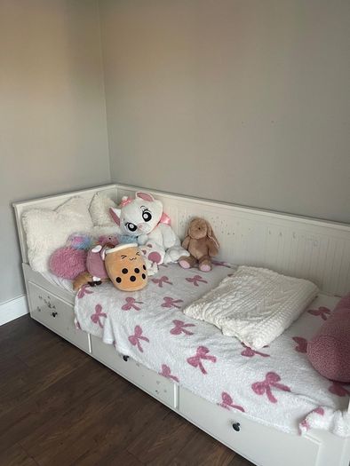 IKEA HEMNES White Daybed with 3 Storage Drawers