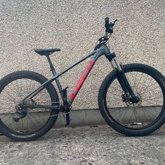 TREK roscoe 6 mountain bike