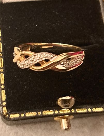 9ct diamond gold ring size O