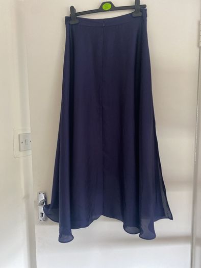 Stunning ASOS Navy skirt with slit UK 10