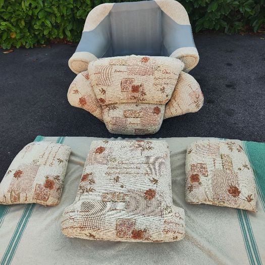 3+1+1 sofa