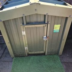 dog kennel