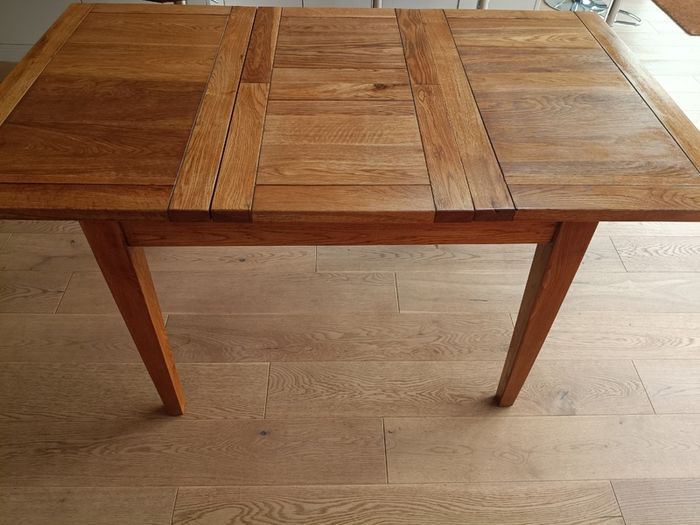 Solid Oak extending dining table