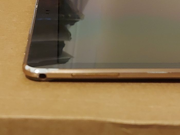 Samsung Galaxy Tab S, 10.5 inch, Model SM-T800, screen has a slight crack or 2 but touchscreen works fine