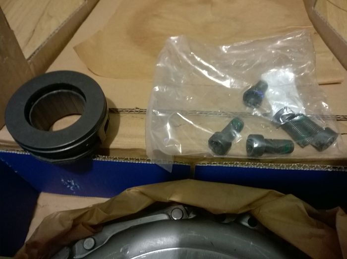 Clutch Kit With Dual Mass Flywheel 1.9 tdi - Audi A4 AVB, Skoda Superb AVB BSV BPZ, Vw Passat AVB