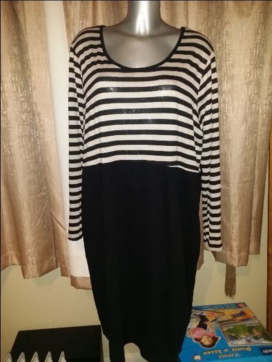 BNWT Plus size French long midi dress One O One Paris size UK26/28 EUR54/56