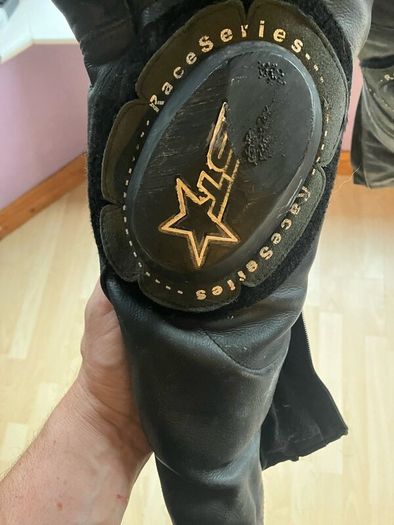 RST voltage leathers