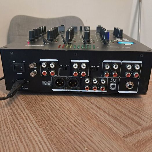 3 Dj mixers