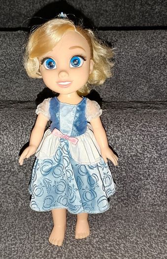 Disney dolls