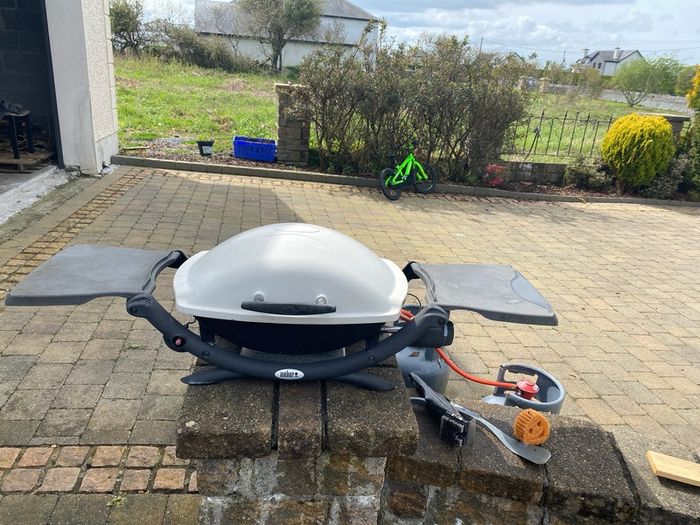 Weber Q2000