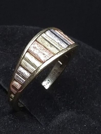 Vintage Italian 14ct Gold Ring 14KT Three Colour Gold Band Size 51.5 / 52