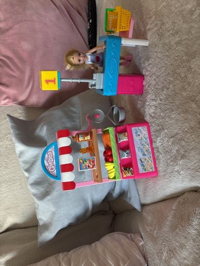 Barbie - Chelsea shop