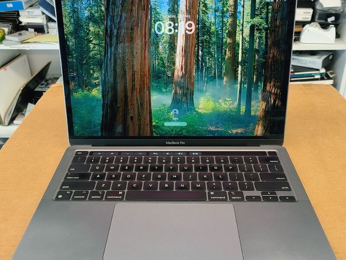 2020 MacBook Pro 13-inch M1 (A2338) 16GB RAM 500GB SSD Space Gray macOS Sequoia 15.5 , Battery Cycle: 370 (Was MDM Framework)