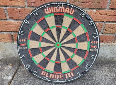 Winmau Blade 3 Dart Board