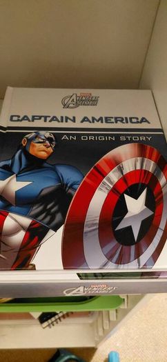Marvel avengers book set and figure