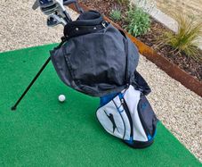 junior golf bag and irons