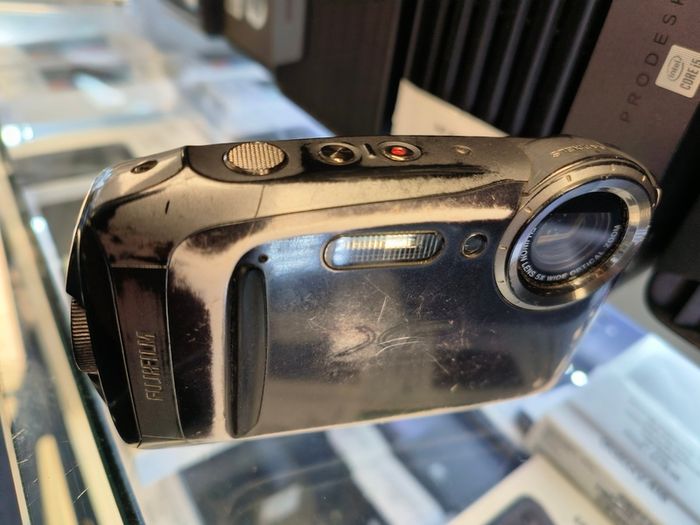 Fujifilm FinePix XP130 Digital Camera Underwater Waterproof WiFi 16MP 5x Zoom