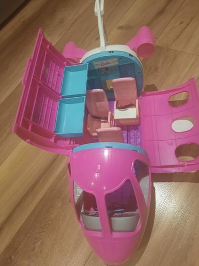 Barbie airplane