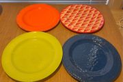 Large Melamine Dinner Plates (4)