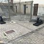 Pair of cast iron dog statues Image 2