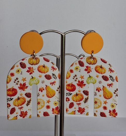 Autumnl Fever Leaf & Pumpkin Motif N Shape Clay Earrings