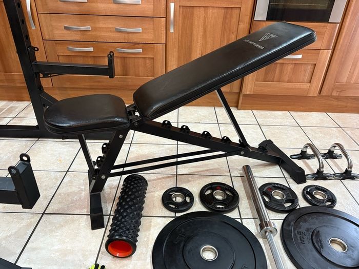 Heavy Duty Semi Pro Weightlifting Full Gym Set Up!