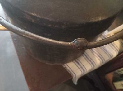 cast  iron  kettle