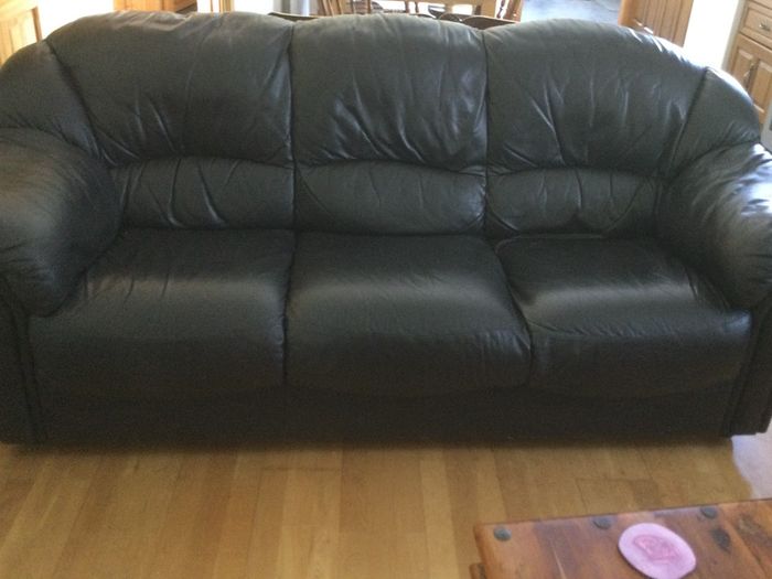 3 piece black leather suite