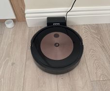 irobot j7 robot vacuum with extended battery